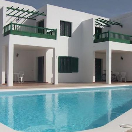 Alhambra Apartamentos Tías Esterno foto
