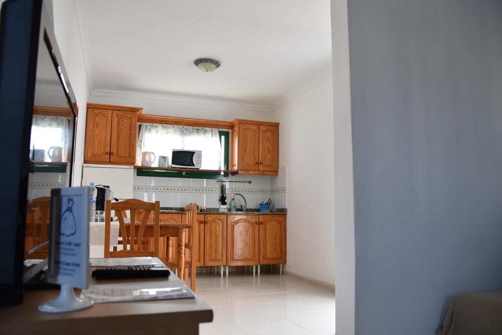 Alhambra Apartamentos Tías Esterno foto