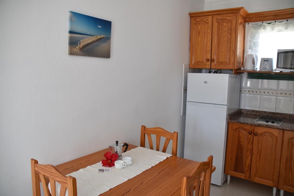 Alhambra Apartamentos Tías Esterno foto