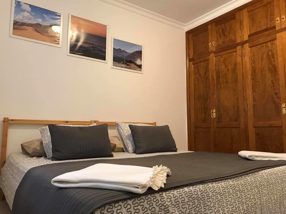 Alhambra Apartamentos Tías Esterno foto