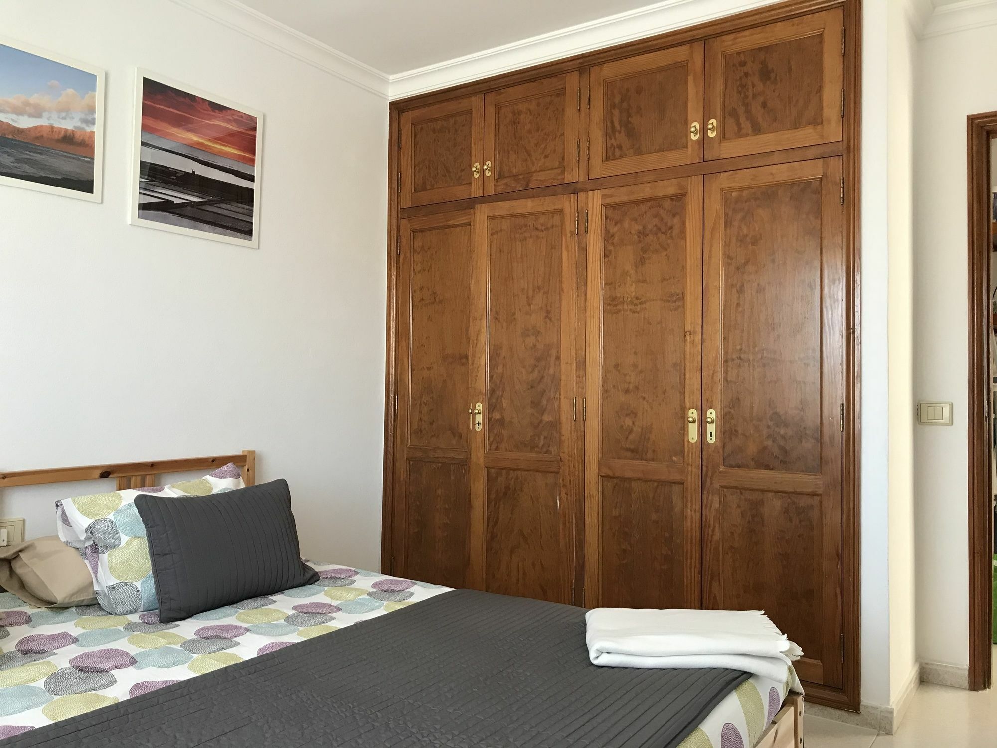 Alhambra Apartamentos Tías Esterno foto